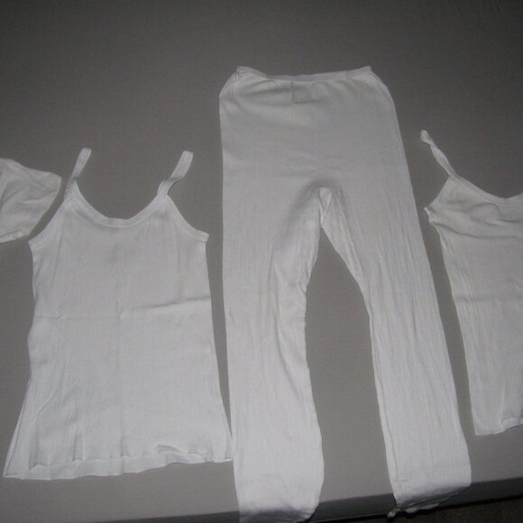 WOMENS NIGHT SET - 2 TANKS - I BOTTOM - I SHIRT- MEDIUM - Picture 1 of 5